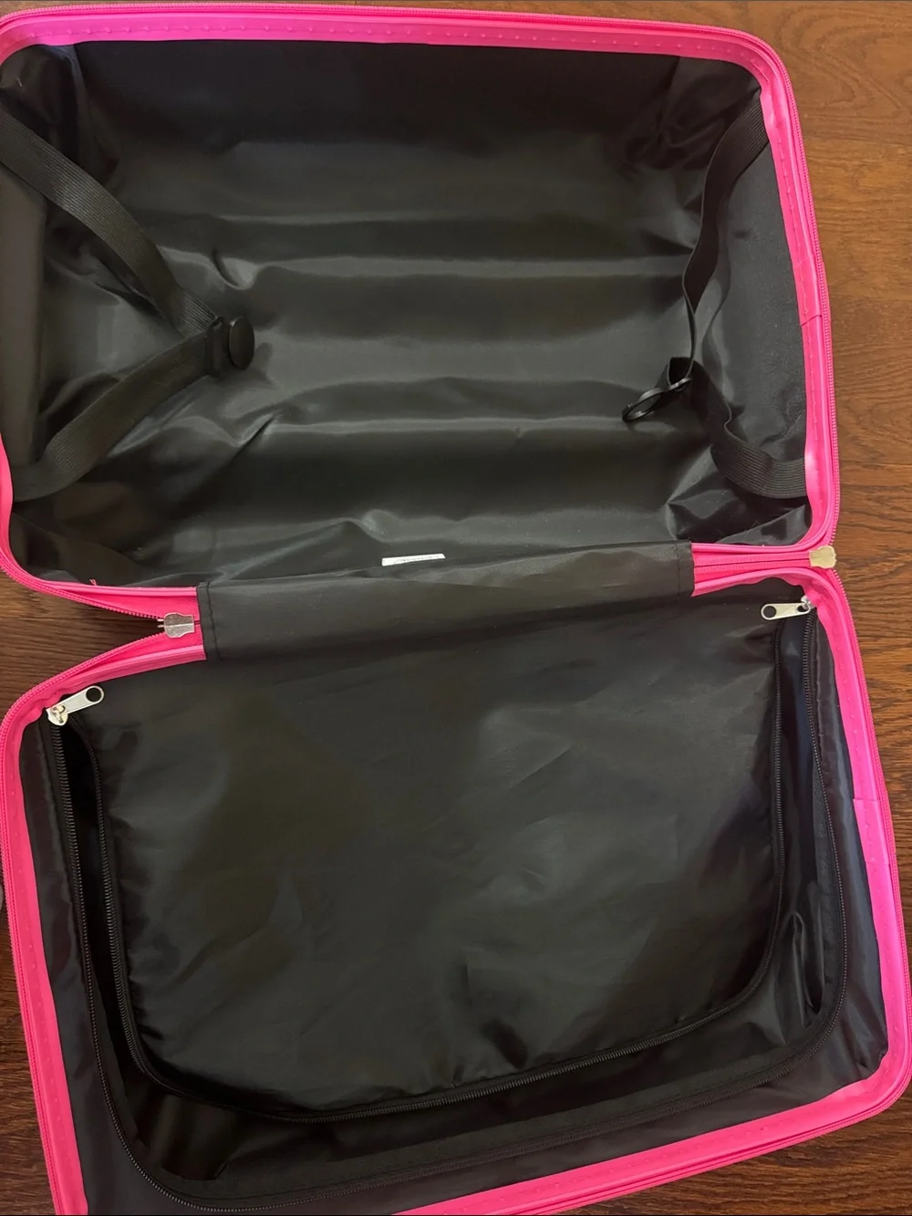 L.O.L. Surprise! Jet Set Life kids carry on luggage